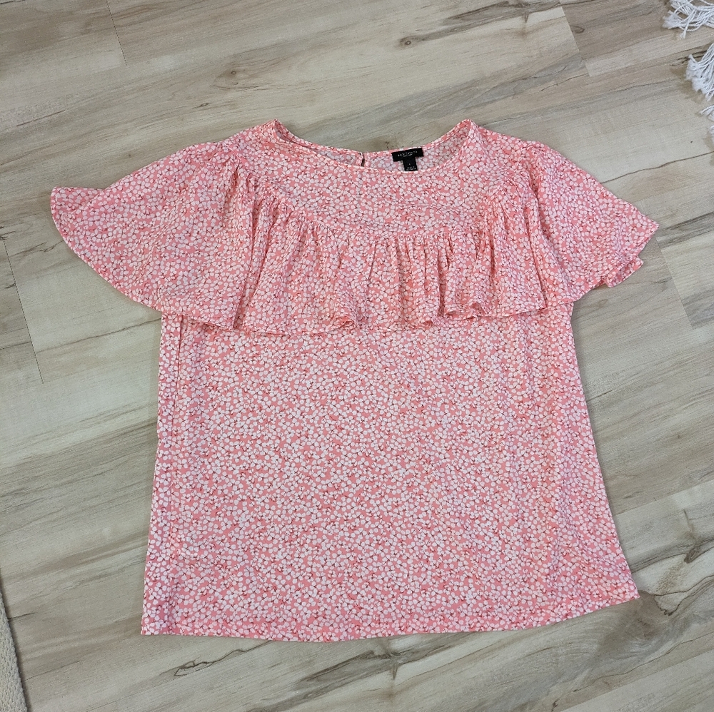 pink floral ruffle Ann Taylor Factory top key hole detail on back